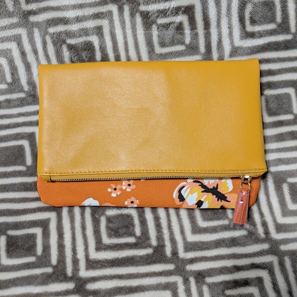 Rachel Pally Handbags - ✨ Rachel Pally Reversible Clutch✨